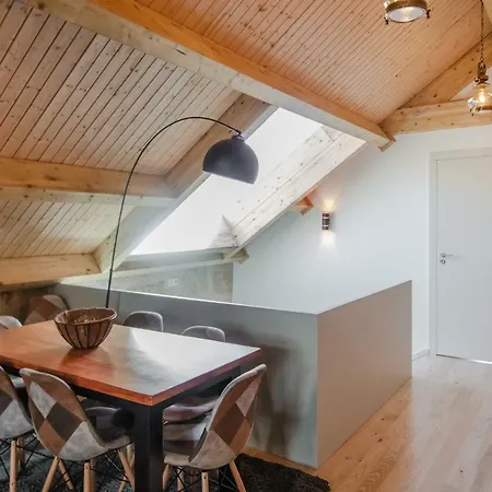 Apartment Deluxe *